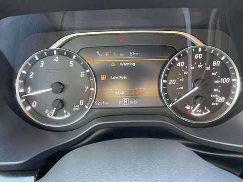 Used 2024 Nissan Titan SV w/ SV Bronze Edition Package RWD image 24