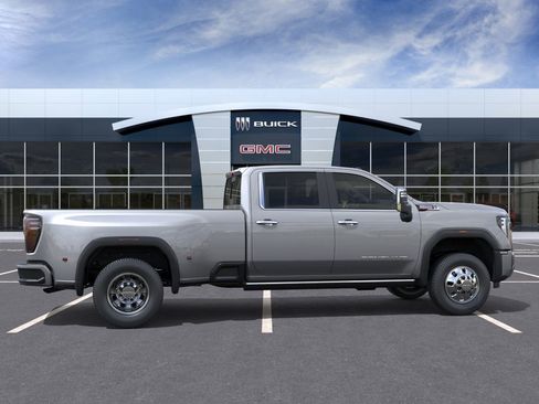 New 2026 GMC Sierra 3500 Denali w/ Denali Reserve Package image 29