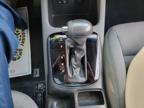 Used 2018 Kia Forte LX image 26