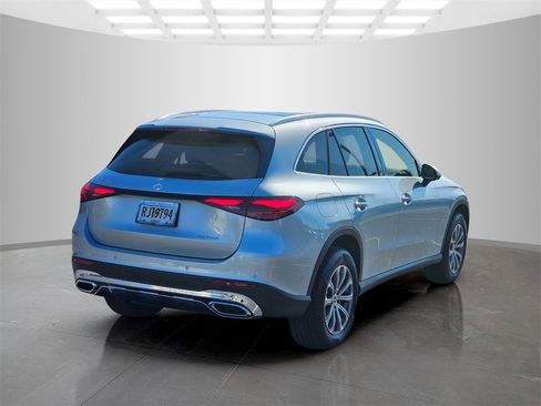 Used 2025 Mercedes-Benz GLC 300 image 6