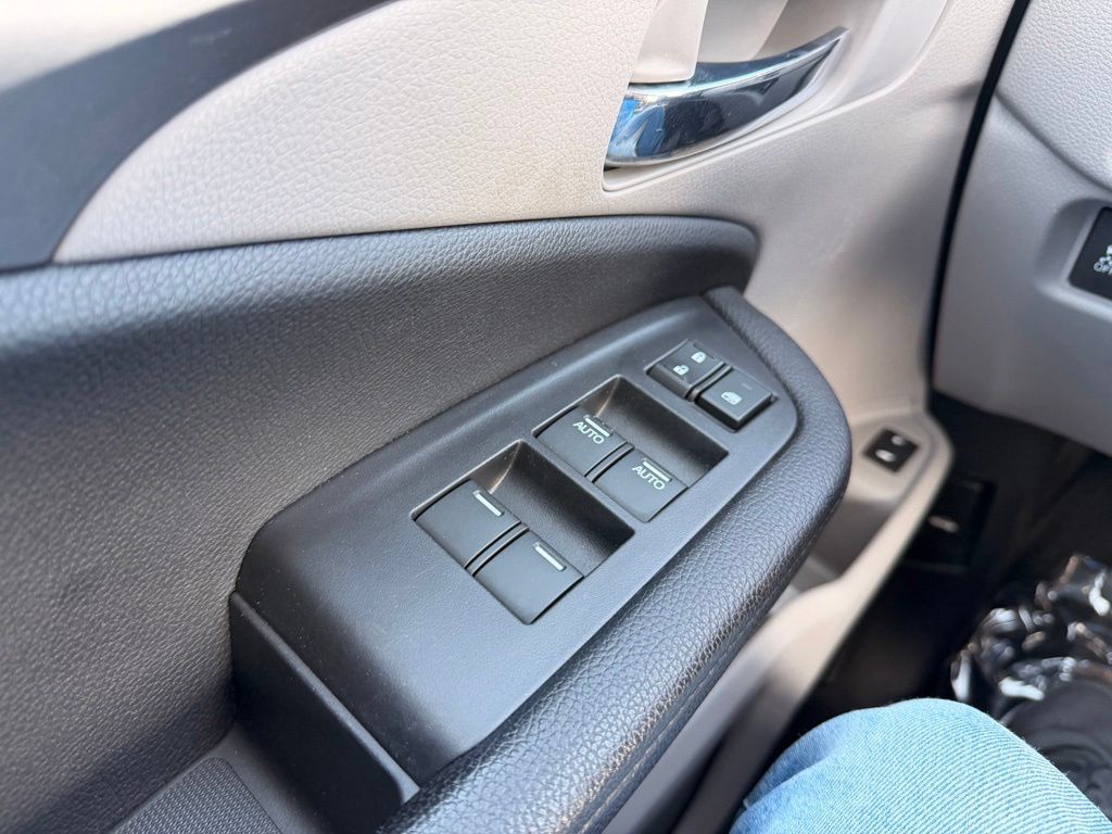 Used 2017 Honda Pilot EX-L image 25