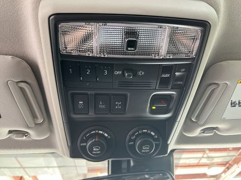 Used 2024 Toyota 4Runner TRD Off-Road Premium w/ Moonroof Package AWD/4WD image 26