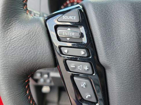 Used 2025 Nissan Frontier PRO-4X AWD/4WD image 21