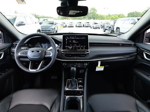 New 2026 Jeep Compass Latitude AWD/4WD image 30