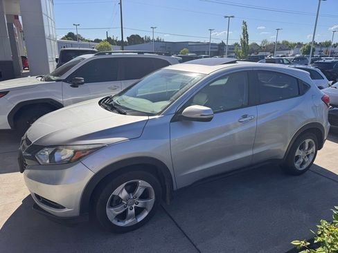 Used 2016 Honda HR-V EX image 2