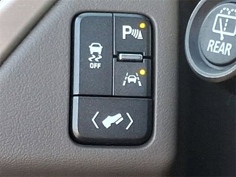 Used 2017 GMC Yukon Denali image 31