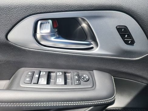 New 2026 Chrysler Pacifica Limited w/ S Appearance Package image 19