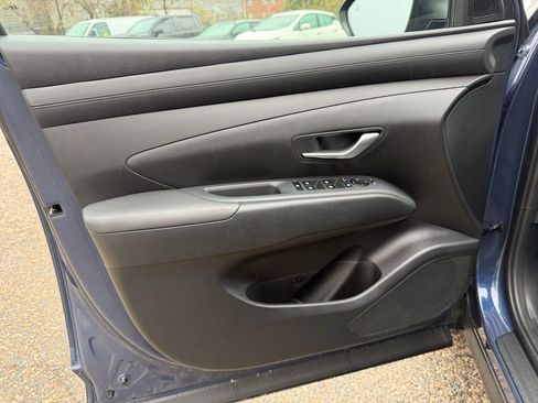 Used 2025 Hyundai Tucson SE image 11