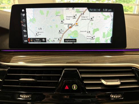 Used 2018 BMW 530i w/ Premium Package image 50