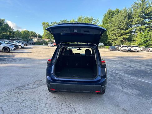 Used 2025 Nissan Rogue SV AWD/4WD image 33