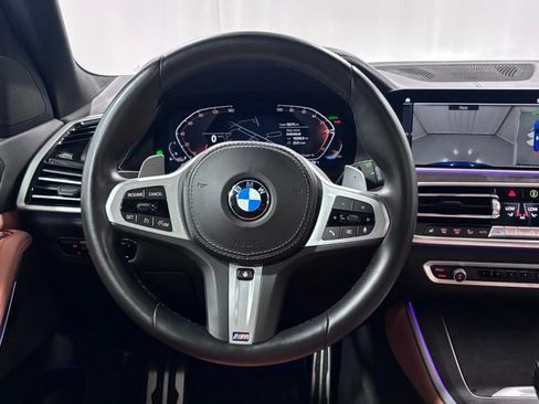Used 2022 BMW X5 xDrive40i w/ M Sport Package AWD/4WD image 13