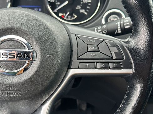 Used 2021 Nissan Rogue Sport SV image 25