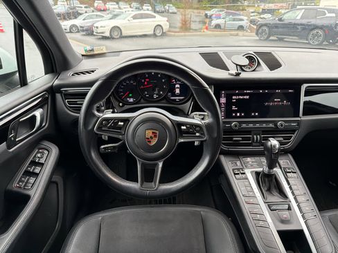 Used 2020 Porsche Macan image 5
