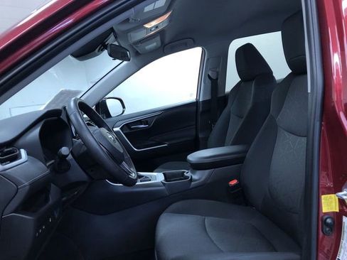 Certified 2021 Toyota RAV4 XLE image 18