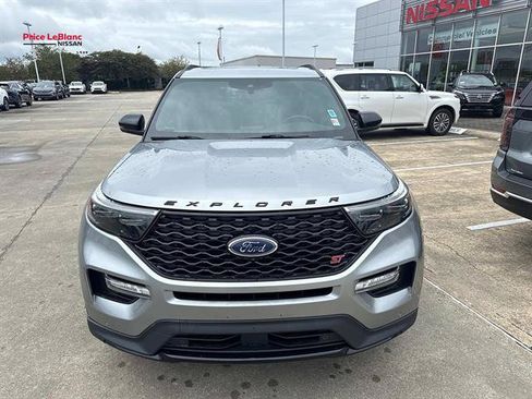 Used 2022 Ford Explorer ST w/ Equipment Group 401A AWD/4WD image 2
