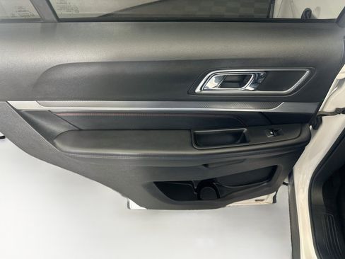 Used 2017 Ford Explorer Sport AWD/4WD image 27