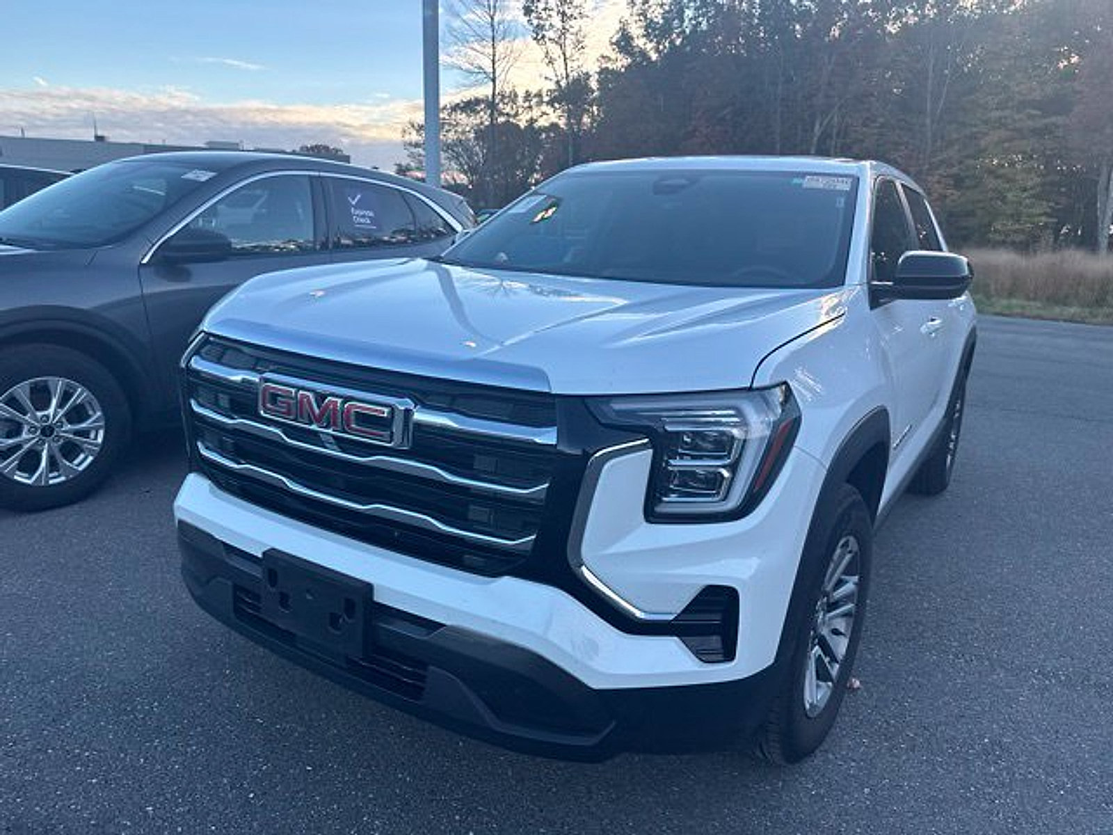 Used 2026 GMC Terrain Elevation AWD/4WD image 3