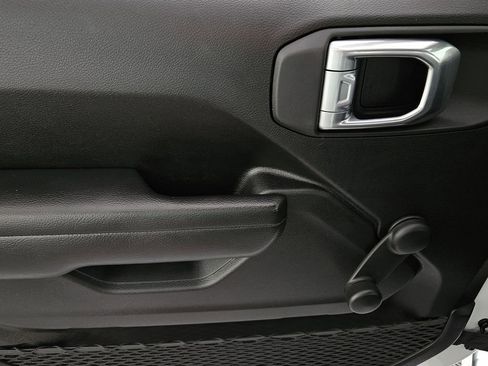 Used 2024 Jeep Wrangler Sport image 25