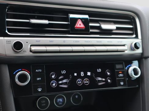 New 2025 Genesis G70 2.5T w/ Sport Prestige Package image 19