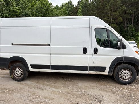 Used 2024 RAM ProMaster 2500 w/ Convenience Group FWD image 7