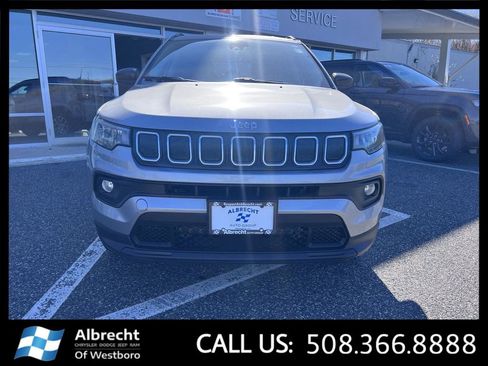 Used 2022 Jeep Compass Latitude AWD/4WD image 7