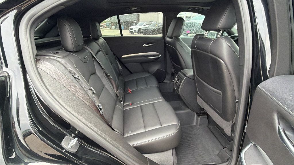 Used 2021 Cadillac XT4 Premium Luxury w/ Cold Weather Package FWD image 29