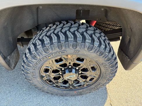 Used 2021 Chevrolet Silverado 2500 LTZ w/ LTZ Plus Package image 7