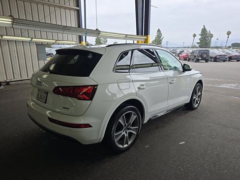 Used 2019 Audi Q5 2.0T Premium Plus w/ Premium Plus Package AWD/4WD image 4
