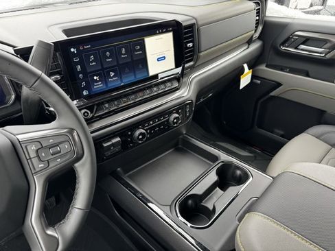 New 2026 Chevrolet Silverado 2500 ZR2 image 18