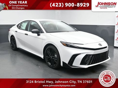 New 2026 Toyota Camry Hybrid FWD image 1