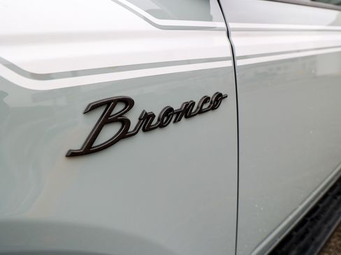 Used 2023 Ford Bronco Wildtrak AWD/4WD image 17