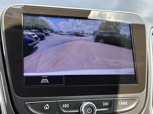 Used 2023 Chevrolet Malibu LT FWD image 31