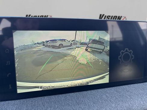 Used 2025 Nissan Kicks SV image 32