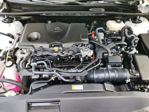 Used 2025 Toyota Camry SE FWD image 29
