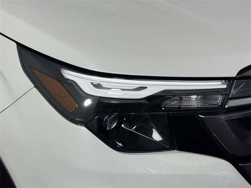 Used 2025 Subaru Forester Premium image 15