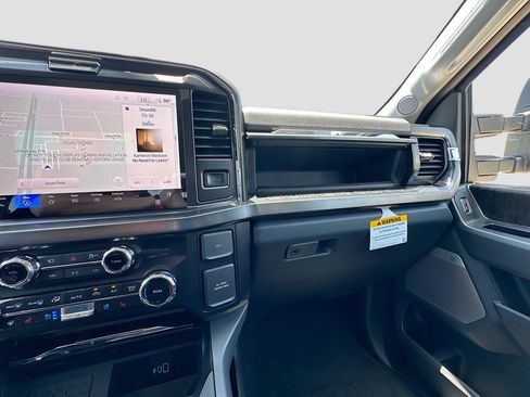 New 2026 Ford F250 4x4 Crew Cab Super Duty image 24