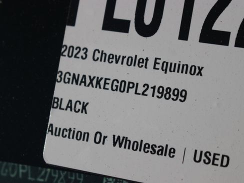 Used 2023 Chevrolet Equinox LT FWD image 38