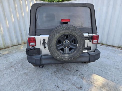 Used 2017 Jeep Wrangler Sport w/ Connectivity Group image 10