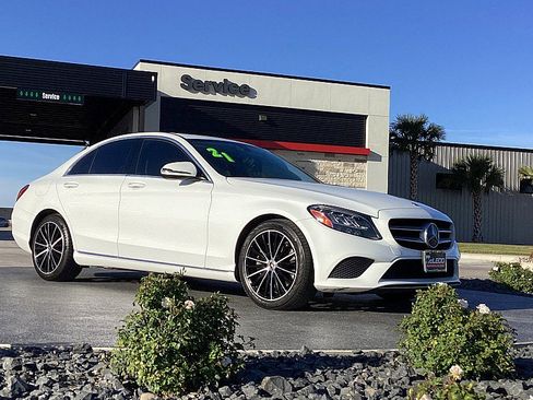 Used 2021 Mercedes-Benz C 300 Sedan image 3
