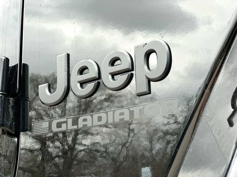 New 2026 Jeep Gladiator Sport image 15