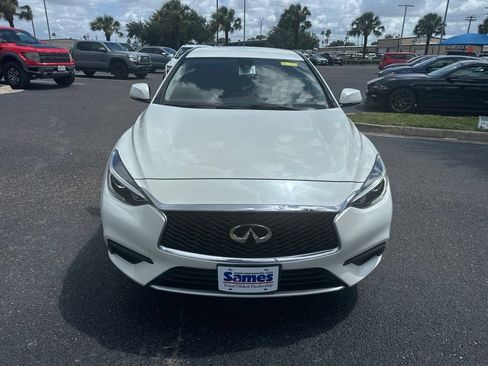Used 2018 INFINITI QX30 FWD image 6