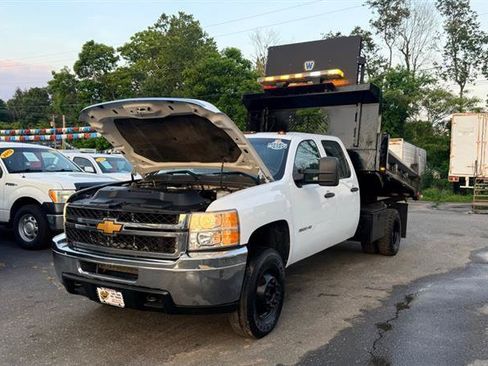 Used 2013 Chevrolet Silverado 3500 W/T RWD image 2