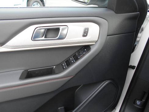 New 2026 Ford Explorer Active w/ Active Comfort Package image 36