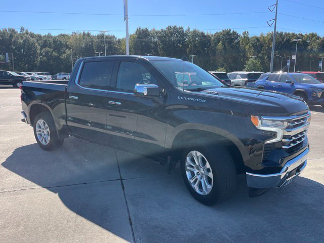 Used 2023 Chevrolet Silverado 1500 LTZ w/ Technology Package RWD image 10