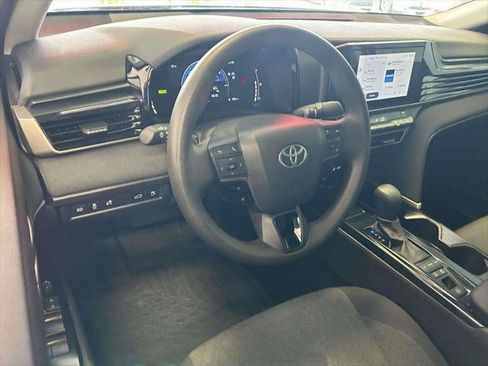 Used 2025 Toyota Camry LE FWD image 13