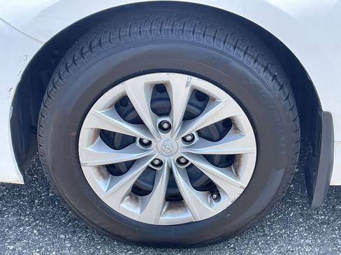 Used 2017 Toyota Camry LE FWD image 34