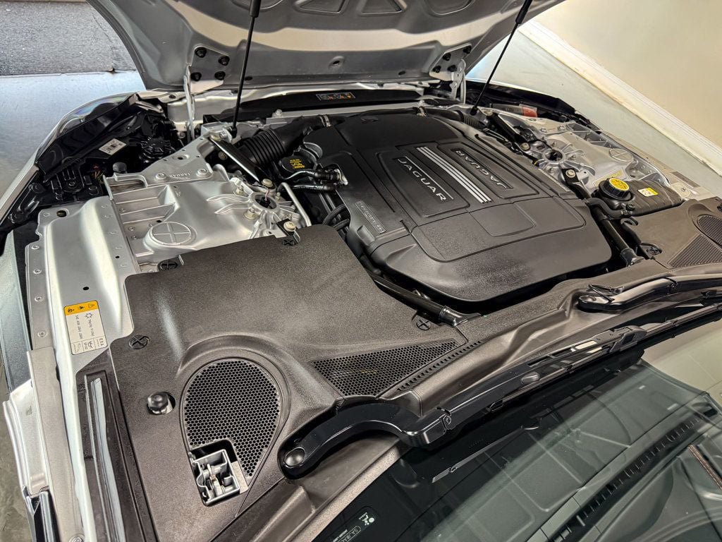 Used 2015 Jaguar F-TYPE R RWD image 65