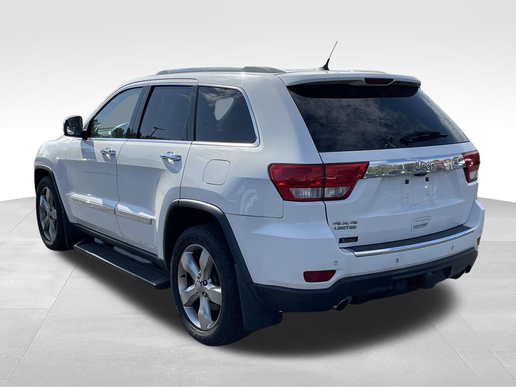 Used 2013 Jeep Grand Cherokee Limited w/ Trailer Tow Group IV AWD/4WD image 9