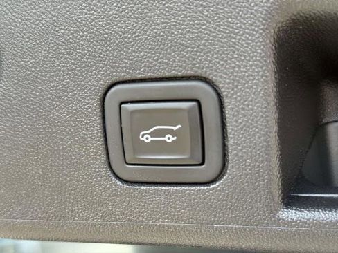 Used 2024 Chevrolet Equinox LT image 10