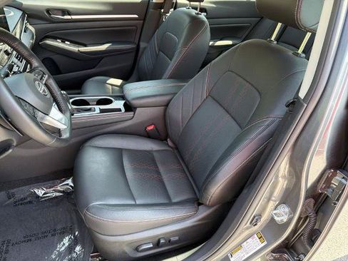 Certified 2025 Nissan Altima 2.5 SR w/ SR Premium Package FWD image 17